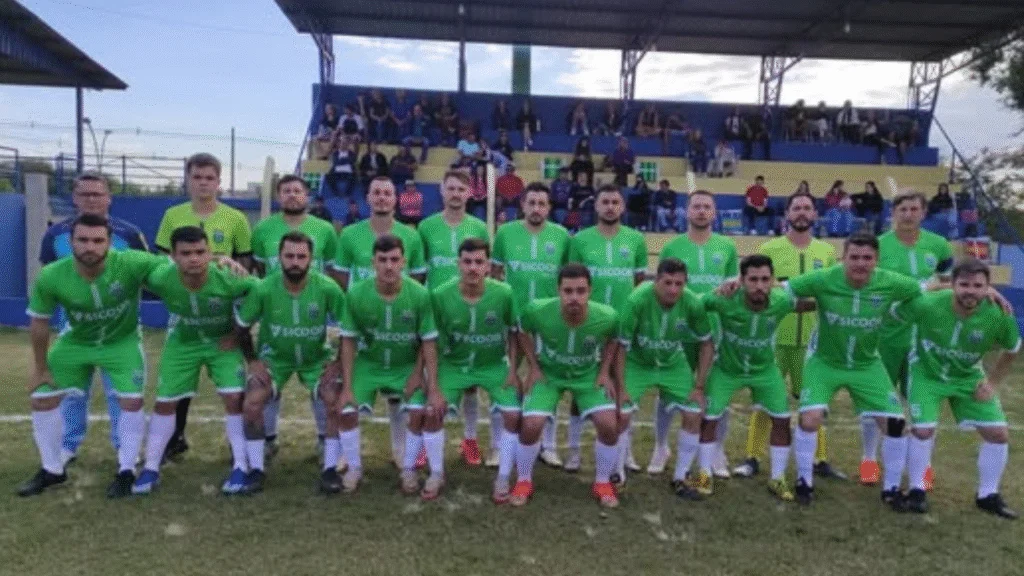 O time do Barracão Atlético Clube venceu a equipe de Santo Antonio do Sudoeste nos pênaltis