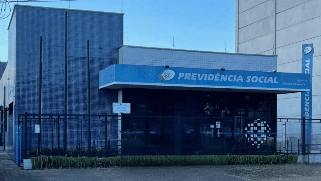 INSS inicia devolução de descontos indevidos em benefícios de aposentados e pensionistas 3 crys 23 6
