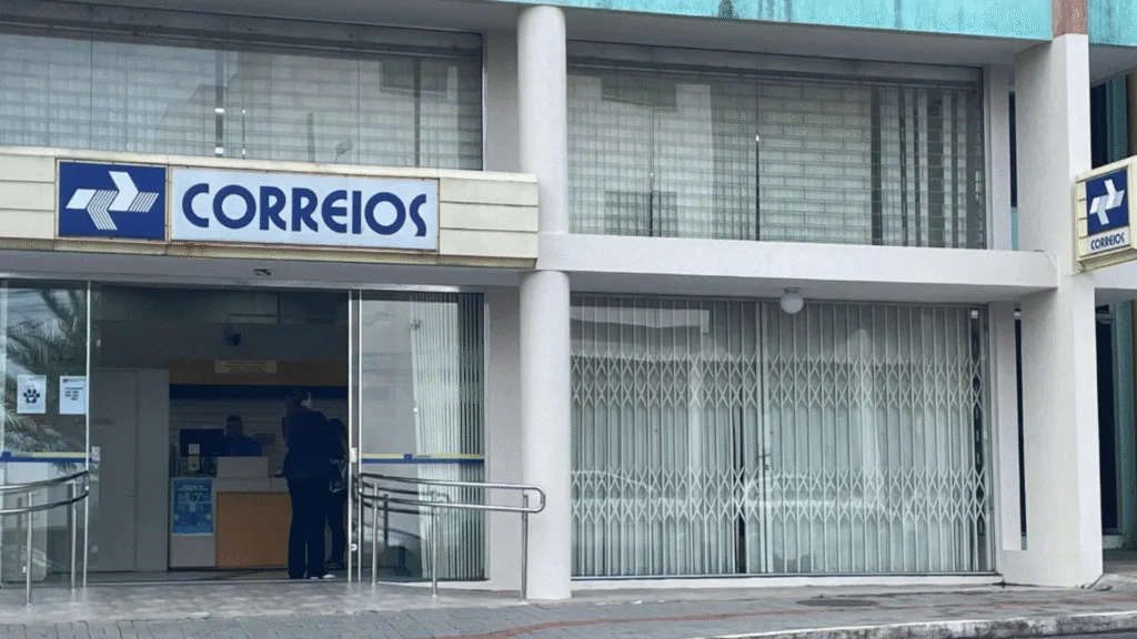 A partir desta sexta-feira (11), aposentados e pensionistas do INSS que sofreram descontos indevidos de mensalidades associativas poderão aderir ao acordo de ressarcimento firmado pelo governo federal. 