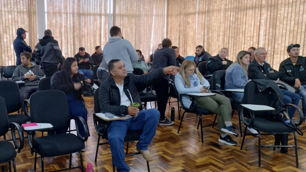 Encontro reuniu sete municípios para avaliar as armadilhas instaladas em todos os bairros; Vigilância Sanitária destaca redução de casos em 2025