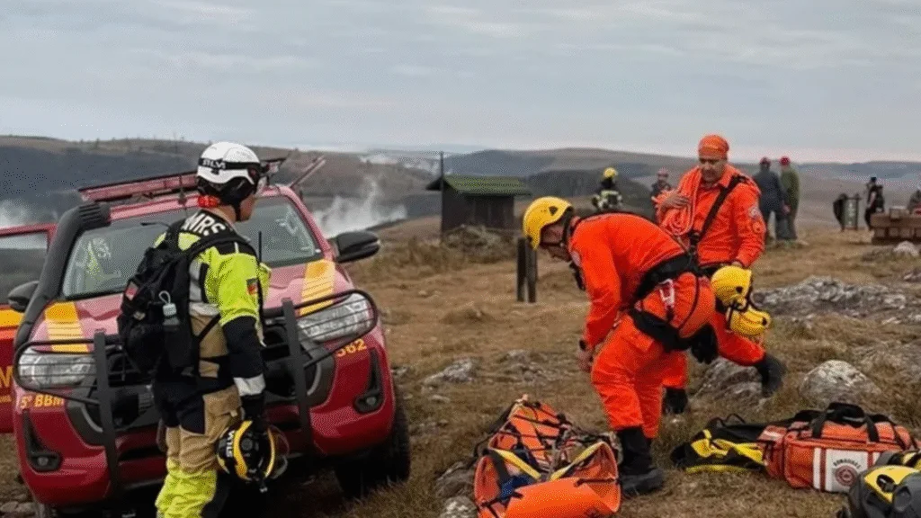 Uma menina de 11 anos morreu após cair de um mirante no cânion Fortaleza, localizado no Parque Nacional da Serra Geral, em Cambará do Sul (RS), na tarde de quinta-feira (10). 
