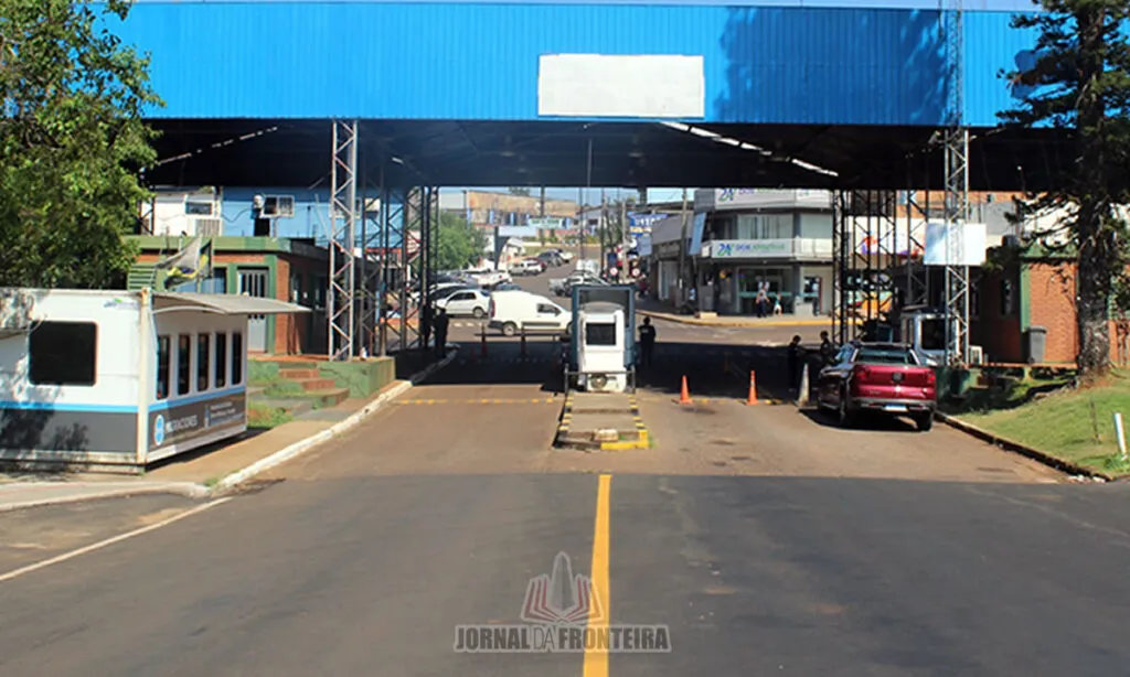 As autoridades argentinas, procuradas pelo Jornal da Fronteira, afirmaram que essa informação é falsa, haverá mudanças para quem deseja permanecer no país, mas a medida ainda não foi aplicada