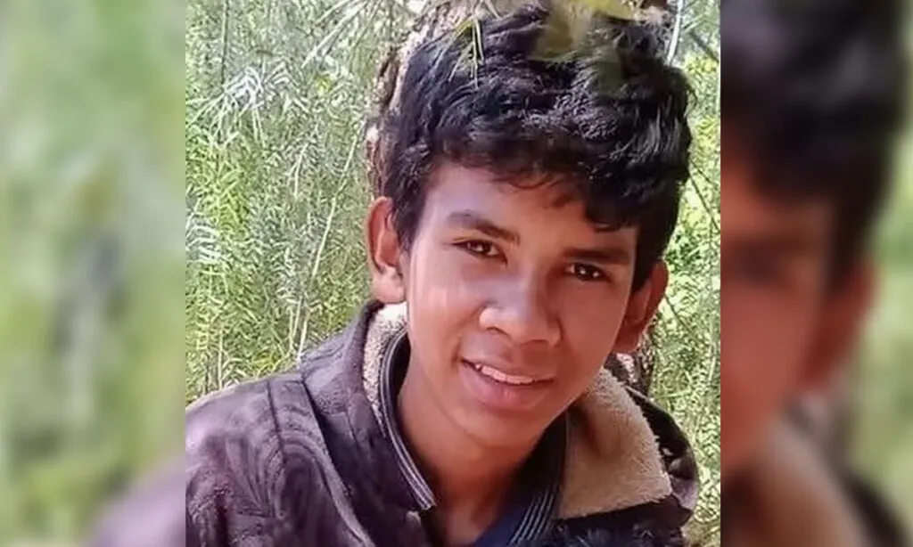 A família do adolescente, Felipe Soares, denunciou que ele teria saído para a escola na manhã de quarta-feira e desde então está desaparecido