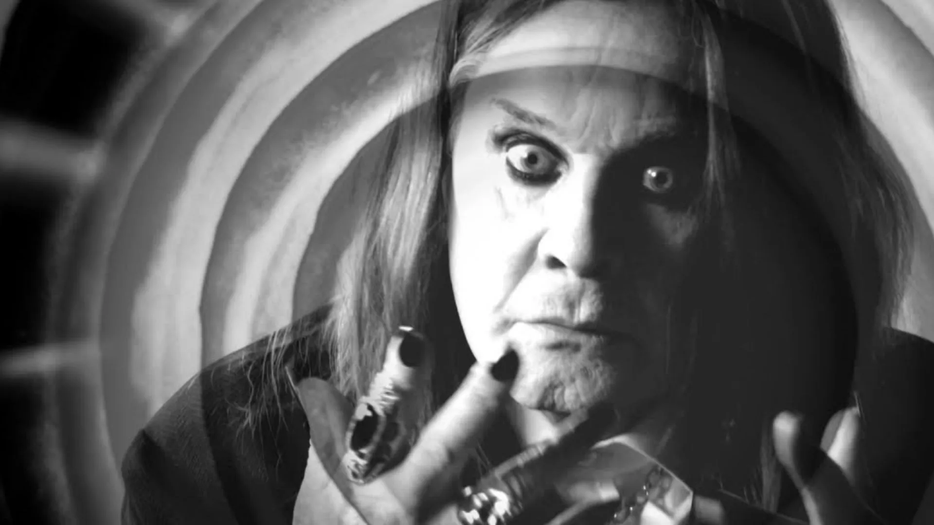 Ozzy Osbourne, vocalista do Black Sabbath, morre aos 76 anos