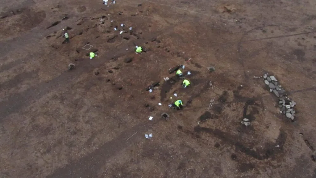 Salões de madeira milenares são encontrados na Escócia 13 Salões de madeira milenares são encontrados na Escócia