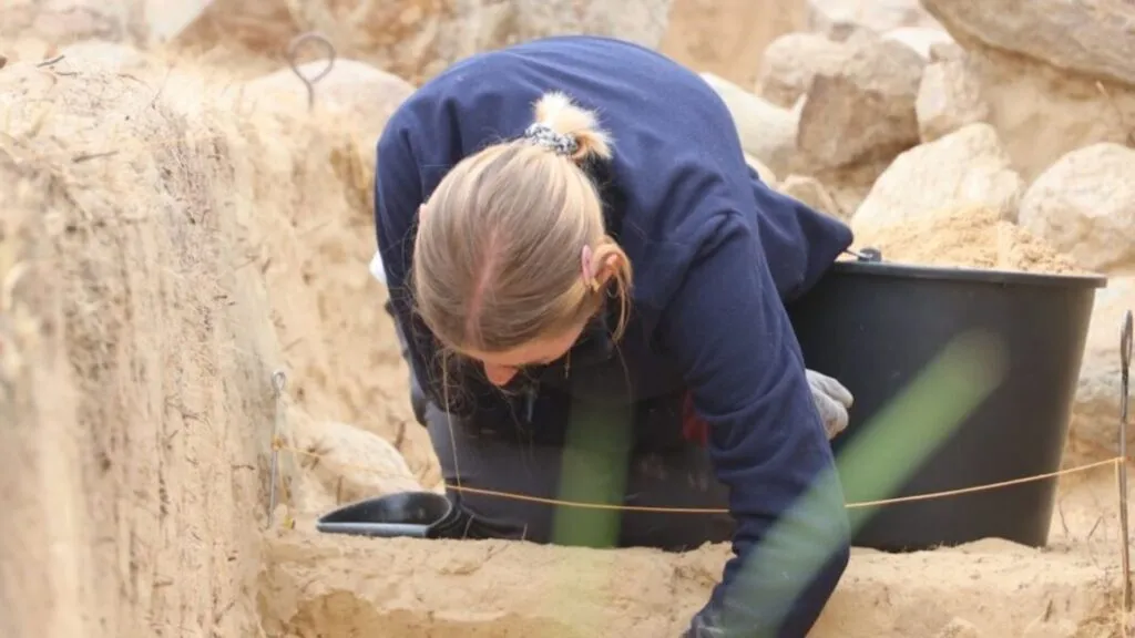 Pirâmides de 5.500 anos são descobertas na Polônia 6 Pirâmides de 5.500 anos são descobertas na Polônia