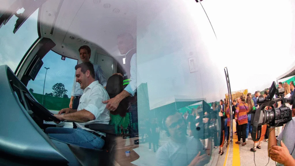 Paraná será o primeiro estado da América do Sul a testar o Bonde Urbano Digital 3 crys 1 1