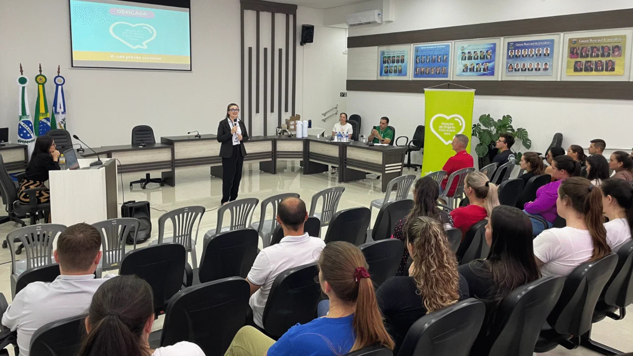Palestra sobre a importância da doação de órgãos mobiliza Bom Jesus do Sul 4 A doação de órgãos é um gesto que transforma a dor em esperança. Palestra foi realizada por meio da Secretaria de Saúde, em parceria com a Organização de Procura de Órgãos