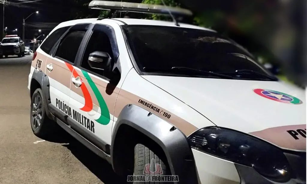 Jovem é agredida e estuprada após marcar encontro pela internet em São Miguel do Oeste 3 A jovem conseguiu fugir do apartamento do agressor, que para fugir teria pulado a sacada do terceiro andar