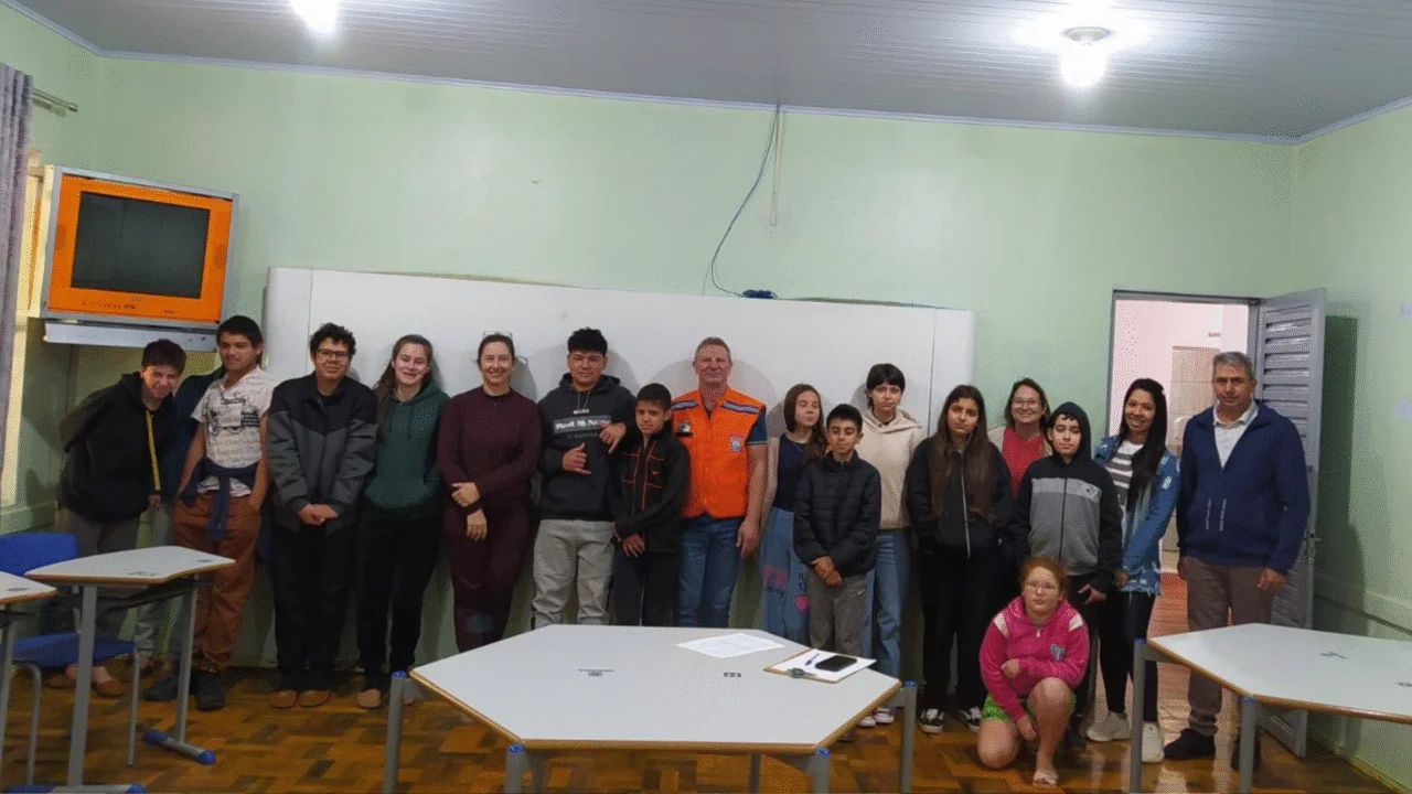 Defesa Civil de Bom Jesus do Sul promove ações educativas sobre prevenção e redução de riscos de desastres 4 Defesa Civil de Bom Jesus do Sul promove ações educativas sobre prevenção e redução de riscos de desastres