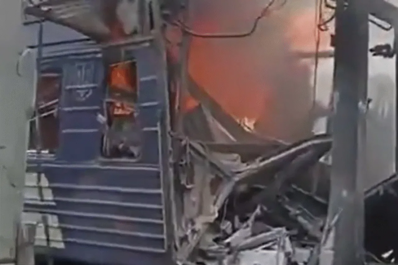 Homem explode granada em estação de trem e mata quatro pessoas 1 Homem explode granada em estação de trem e mata quatro pessoas