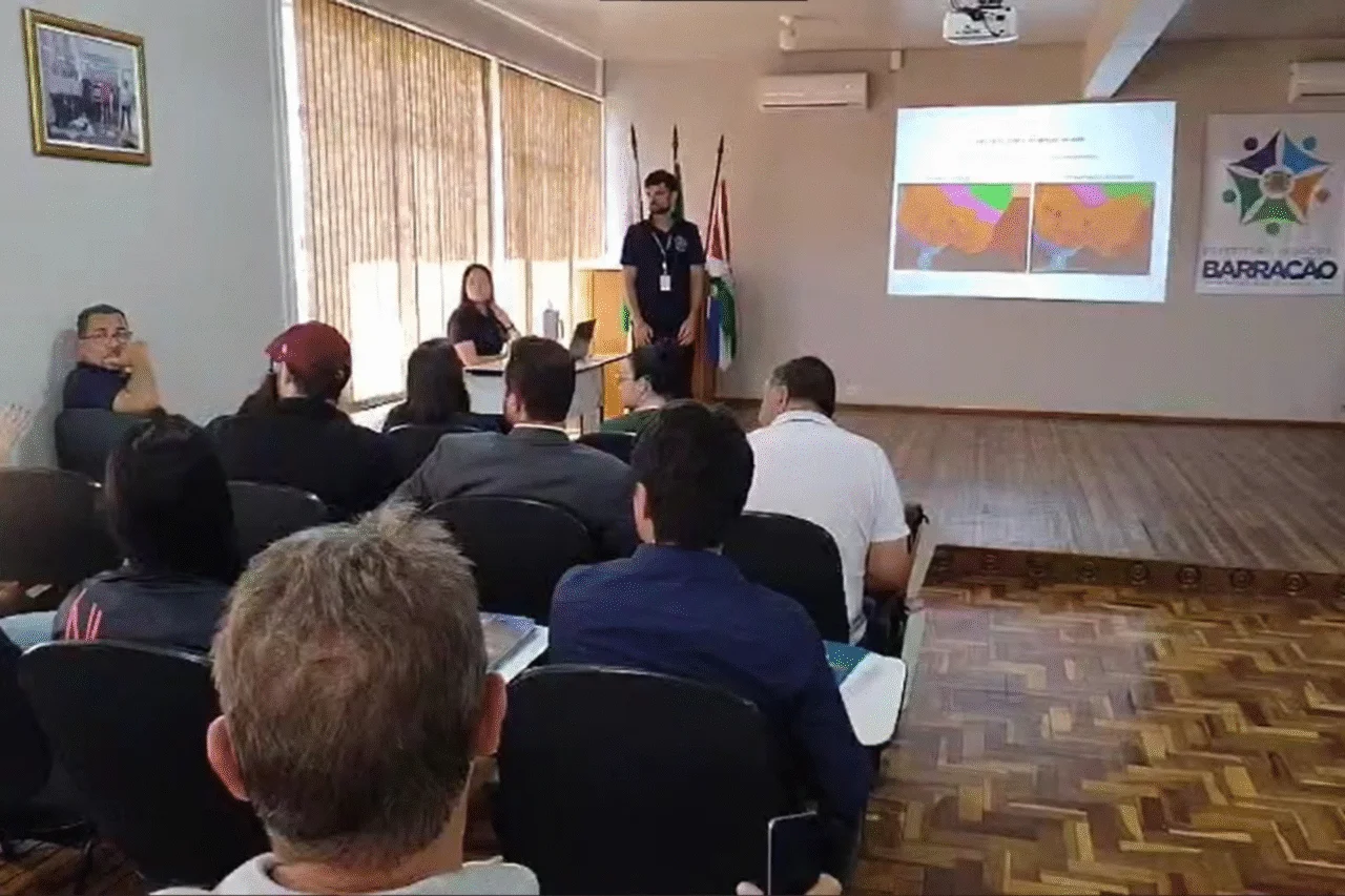 Administração de Barracão realiza audiência pública sobre novo Plano Diretor 3 O novo Plano Diretor estabelecerá normas para o crescimento urbano, uso do solo e obras públicas do município