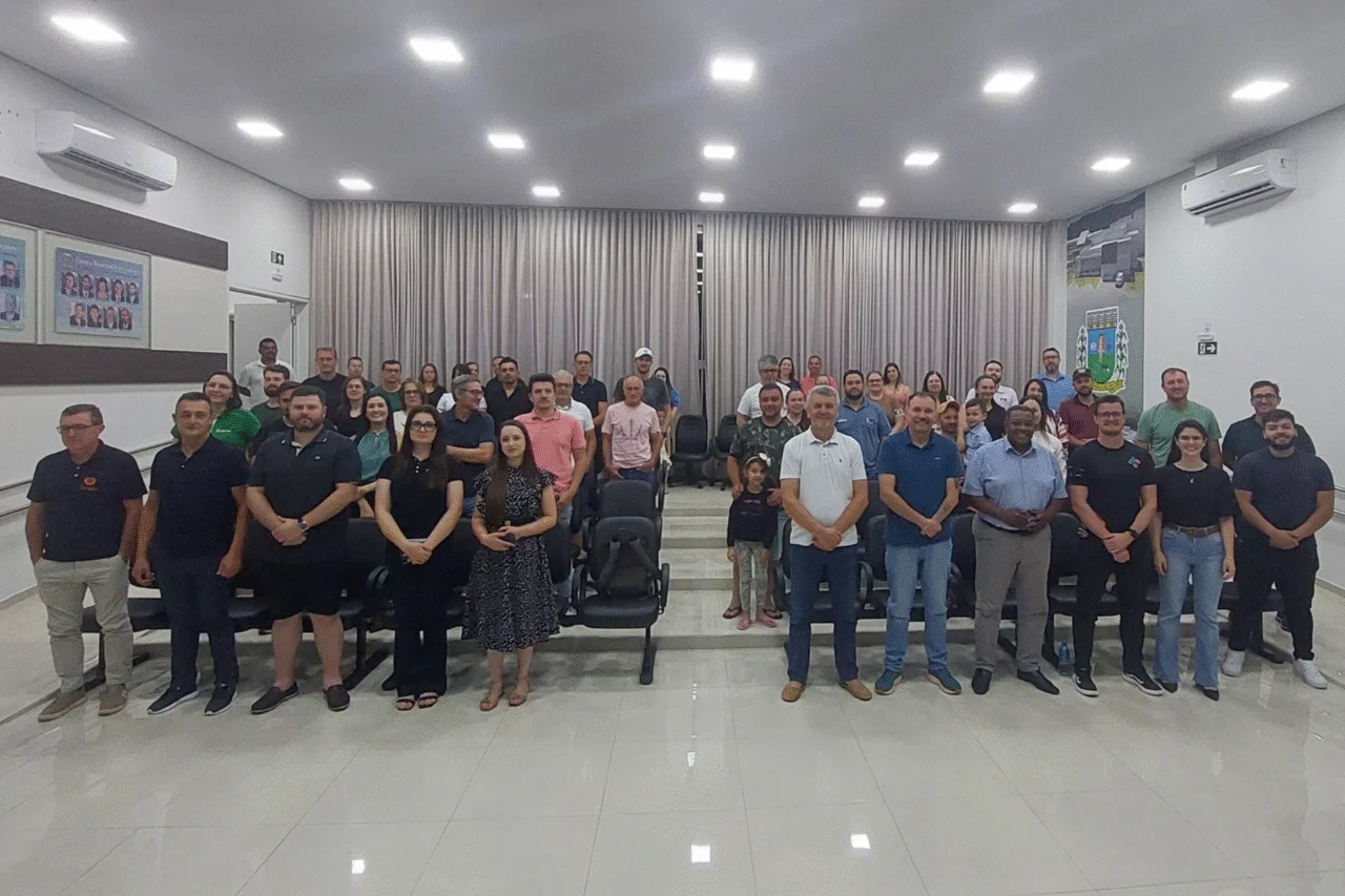Reunião do Comitê Gestor discute ações para o desenvolvimento econômico e fortalecimento do empreendedorismo 4 crys 28 2