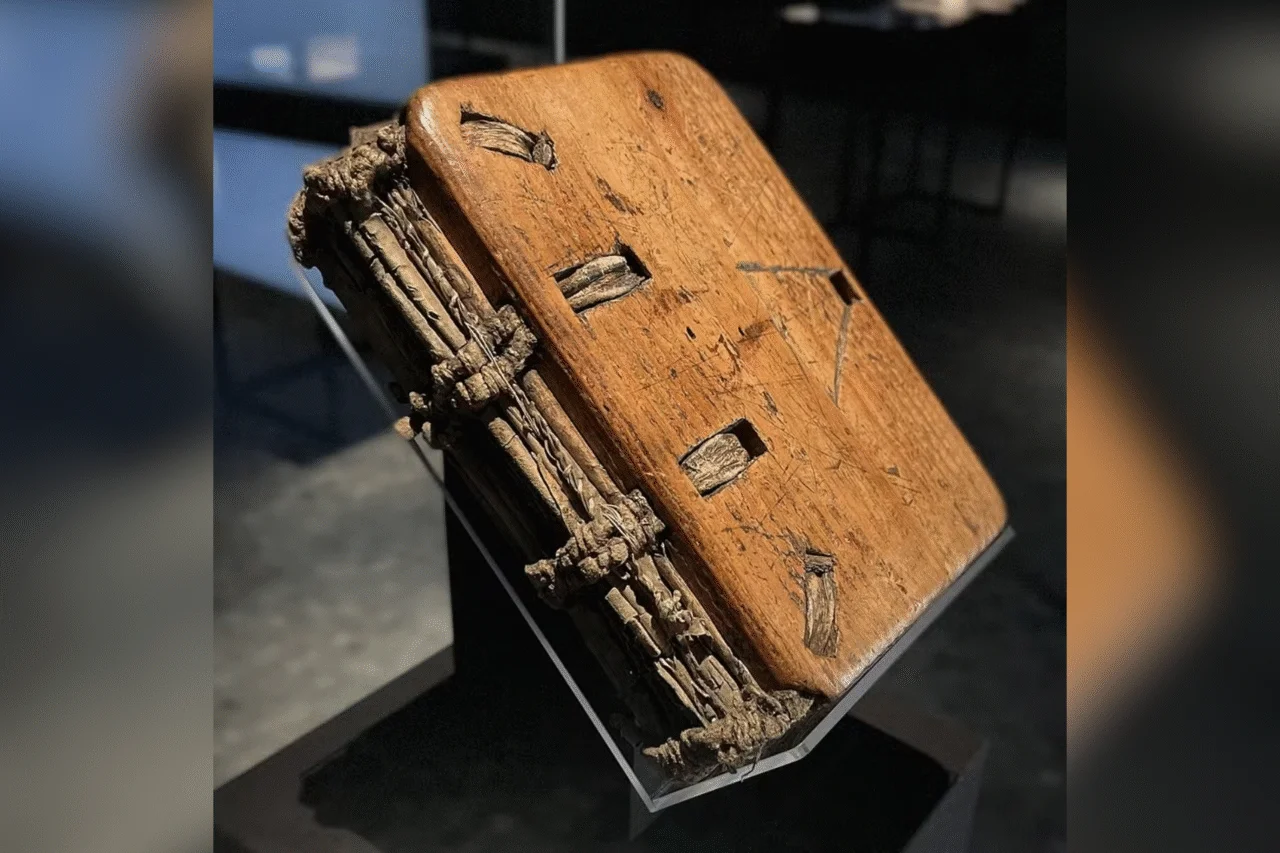 Livro medieval feito com pele de foca intriga pesquisadores na Noruega 1 Livro medieval feito com pele de foca intriga pesquisadores na Noruega