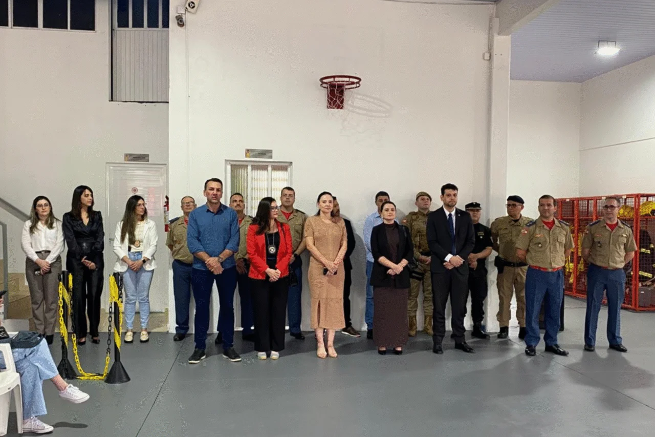 Bombeiros cerqueirenses comemoram 40 anos de serviços prestados à comunidade 3 Bombeiros cerqueirenses comemoram 40 anos de serviços prestados à comunidade