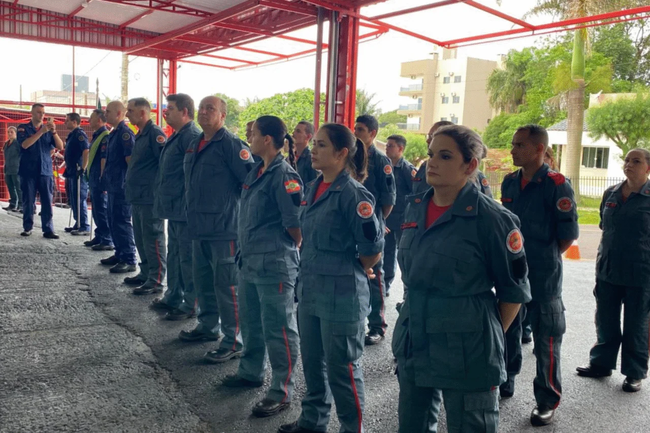 Bombeiros cerqueirenses comemoram 40 anos de serviços prestados à comunidade 1 Bombeiros cerqueirenses comemoram 40 anos de serviços prestados à comunidade