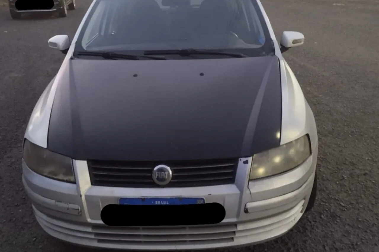 Motorista é preso após tentar subornar policiais com R$ 2 mil 3 O motorista ofereceu R$ 2 mil para evitar notificações e retenção do veículo e recebeu voz de prisão pelo crime de corrupção ativa