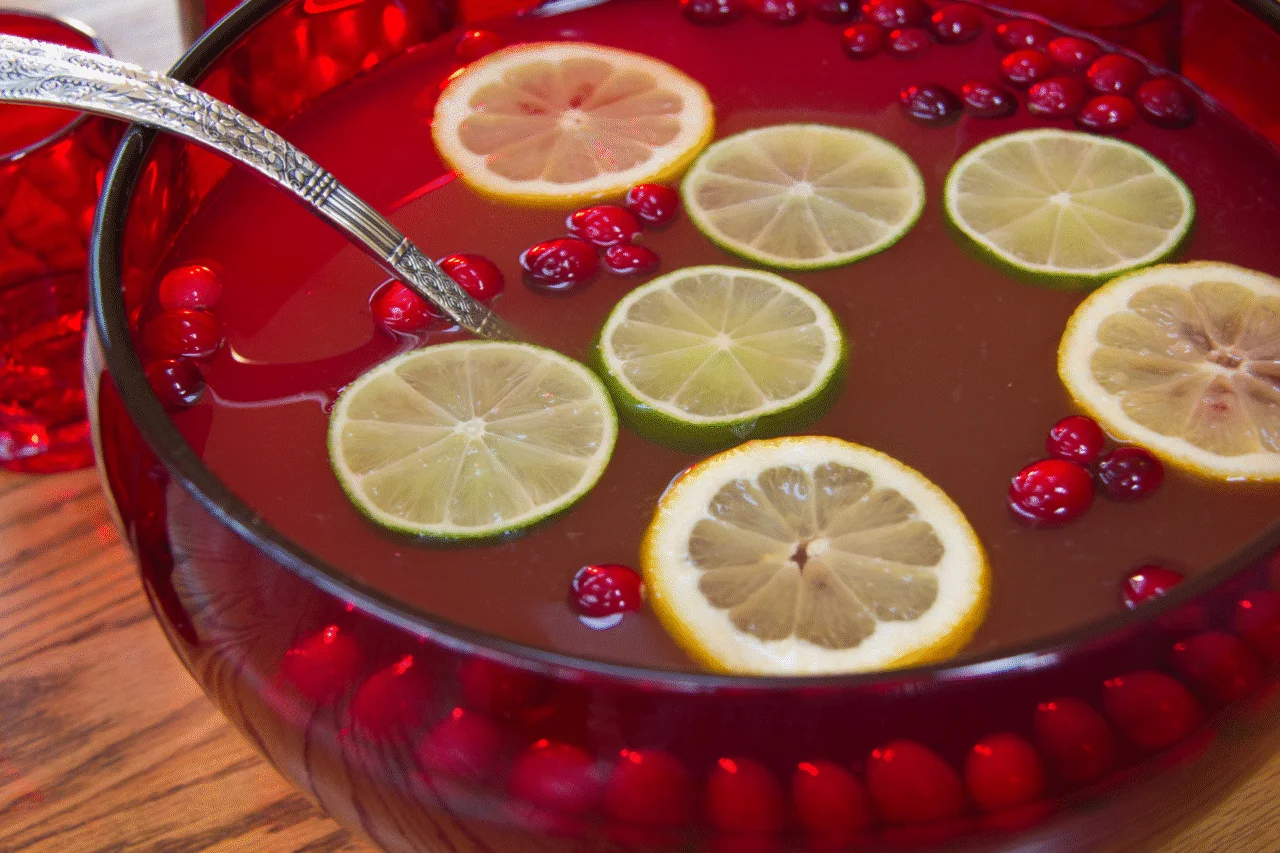 O ponche de frutas com espumante que vai encantar sua ceia de Natal 3 O ponche de frutas com espumante que vai encantar sua ceia de Natal