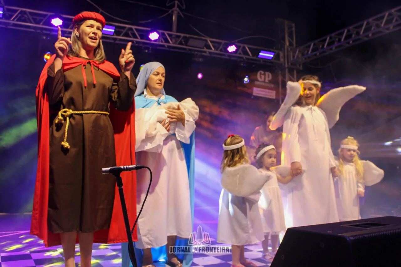 Guarujá do Sul abre programação natalina com acendimento das luzes 23 IMG 6207