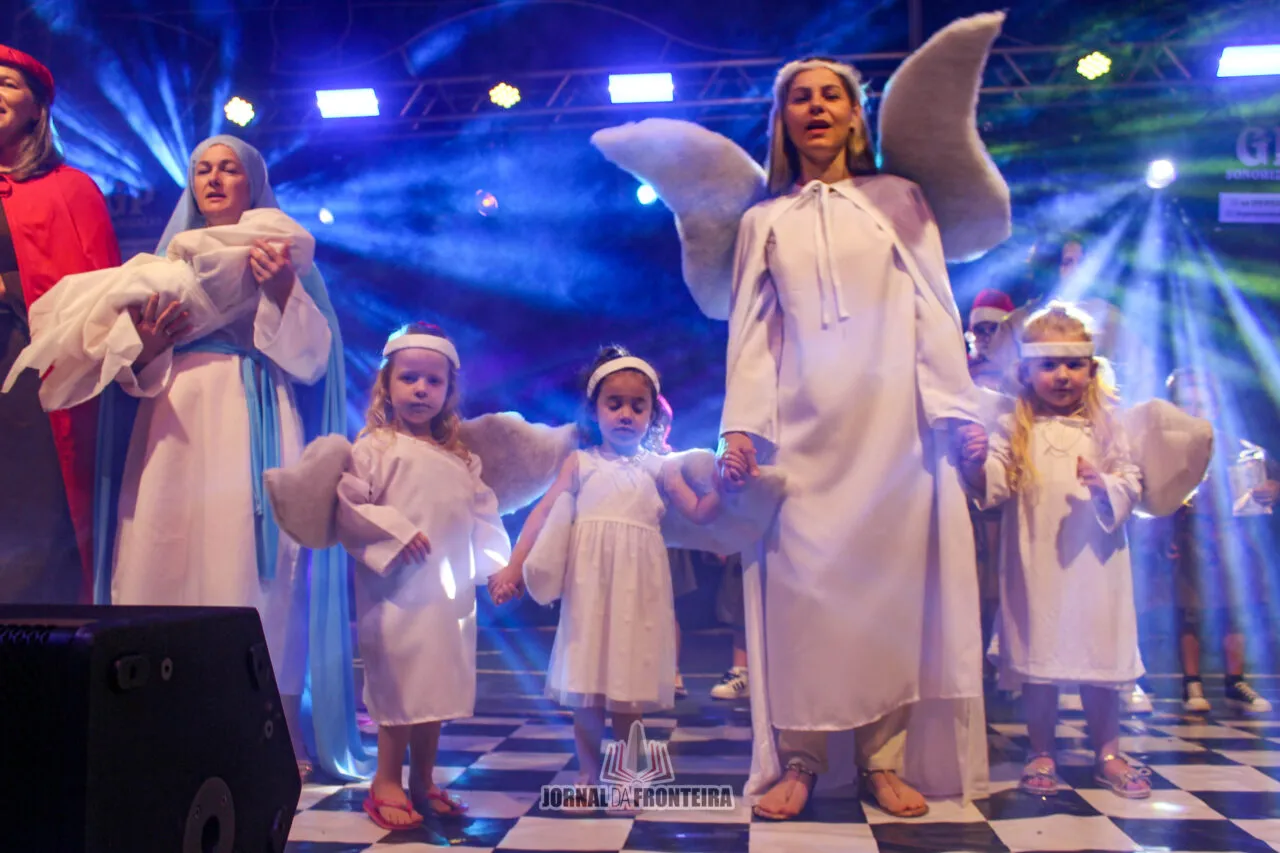 Guarujá do Sul abre programação natalina com acendimento das luzes 27 IMG 6208