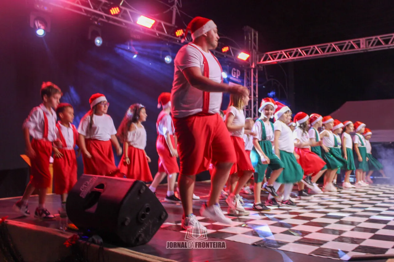 Guarujá do Sul abre programação natalina com acendimento das luzes 17 IMG 6217