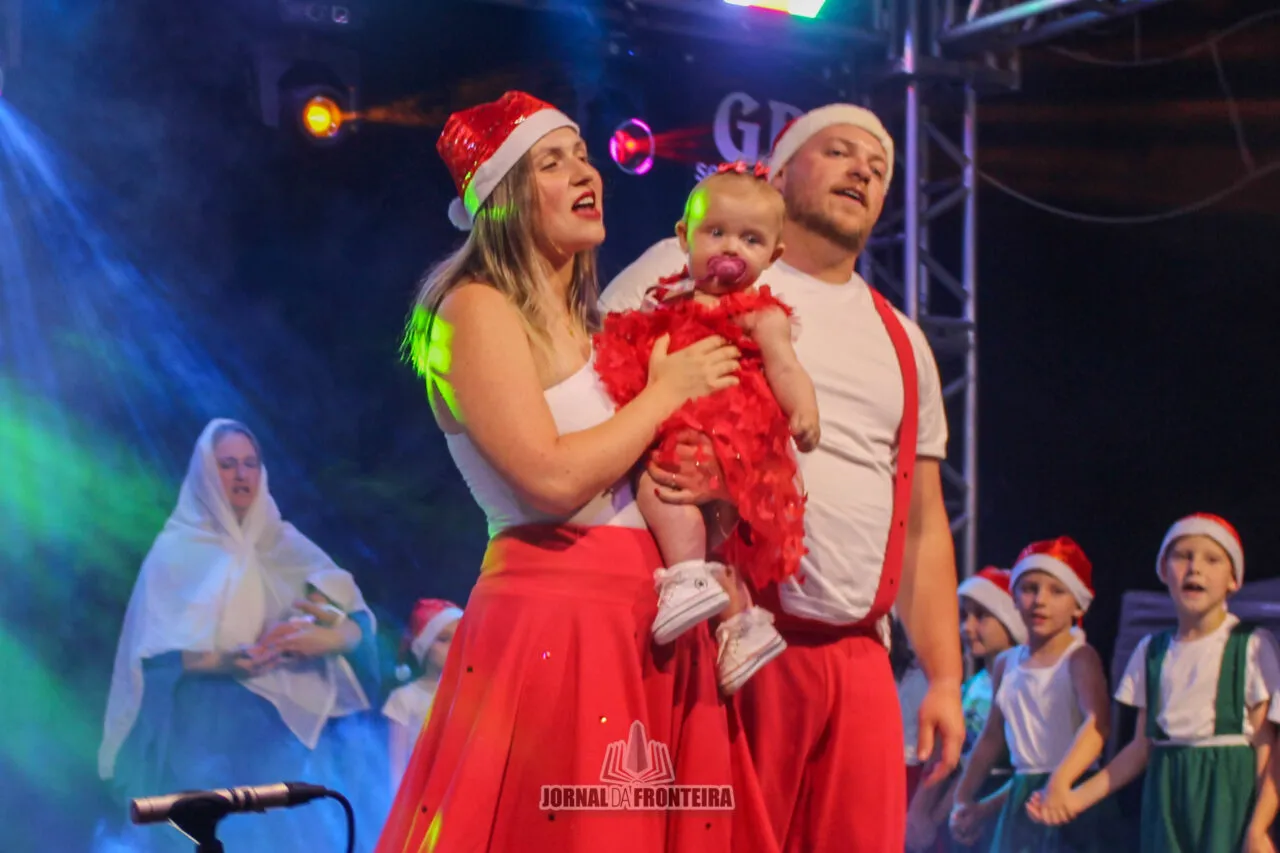 Guarujá do Sul abre programação natalina com acendimento das luzes 22 IMG 6236