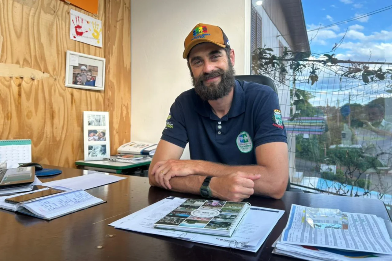 2ª ExpoFlor acontecerá entre 19 e 21 de dezembro com programação gratuita 3 Flor da Serra do Sul realiza a 2ª ExpoFlor com entrada gratuita, shows nacionais, atrações culturais, exposição da indústria, comércio e agropecuária