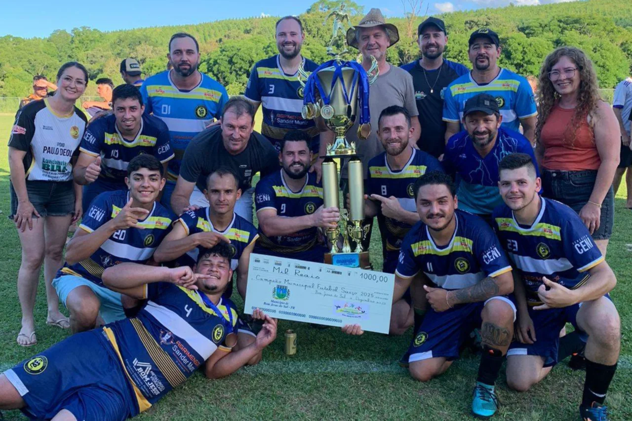 Finais do Municipal de Futebol Suíço 2025 lotam o estádio em Bom Jesus do Sul 4 crys 18 2