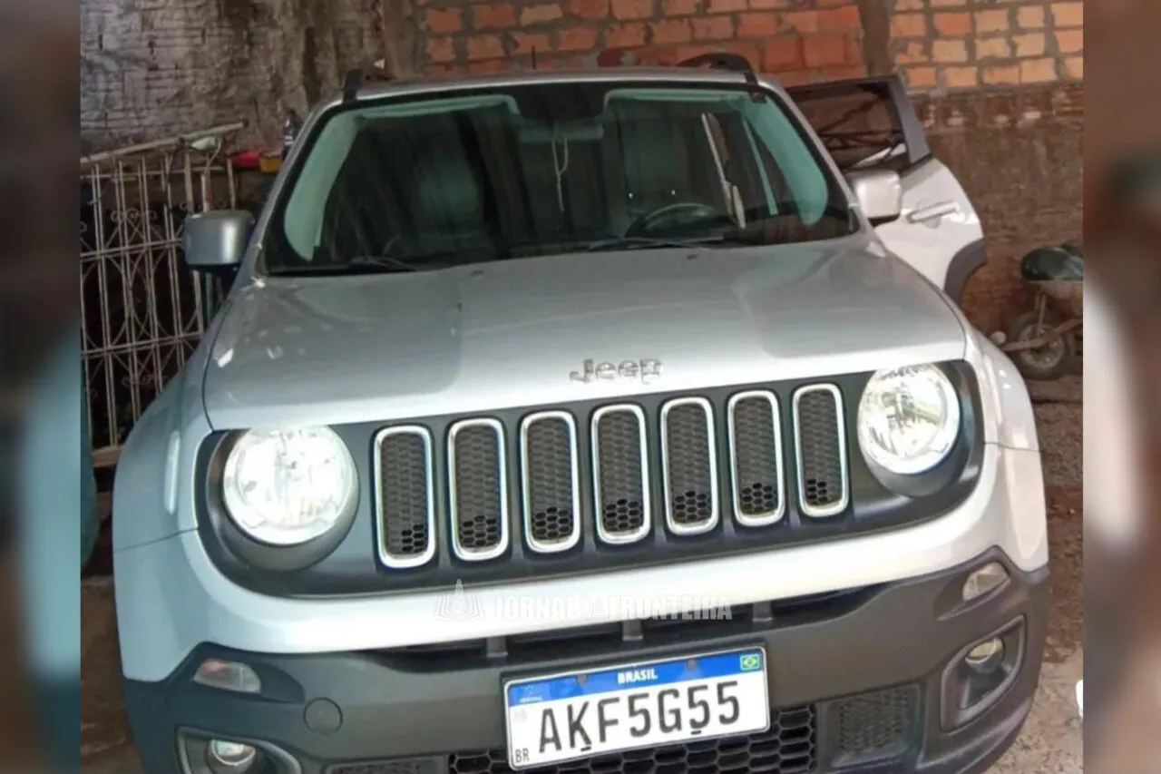 Bandidos armados agridem jovem e roubam veículo, em Dionísio Cerqueira 3 O rapaz teria estacionado o carro próximo à divisa com a Argentina, quando foi abordado pelos bandidos que após agredi-lo fugiram levando seu veículo