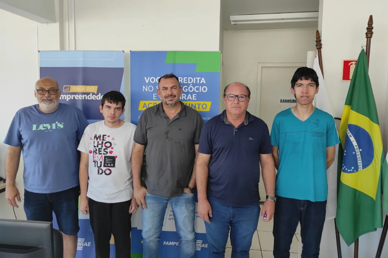 Mais 6 mil atendimentos foram realizados pela Agência do Trabalhador de Barracão 4 Heloisa L 25 2