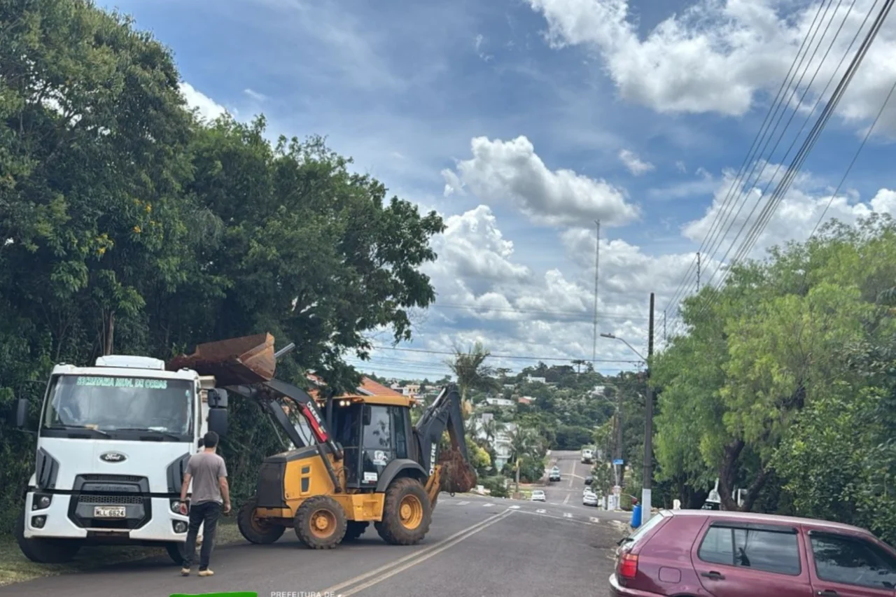 Secretaria de Obras inicia serviços de pintura e manutenção urbana em Dionísio Cerqueira 4 Heloisa L 28 2