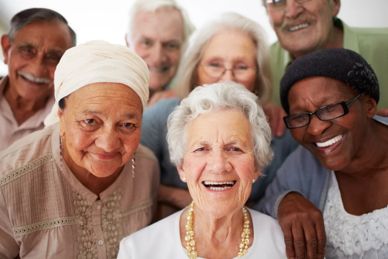 Paraná destina R$ 20 milhões a programas voltados aos idosos e ao envelhecimento ativo 19 Estado investe R$ 20,03 milhões nos programas Viaja Mais 60 e Cuida Mais Paraná para ampliar lazer, saúde e convivência social dos idosos nos municípios.