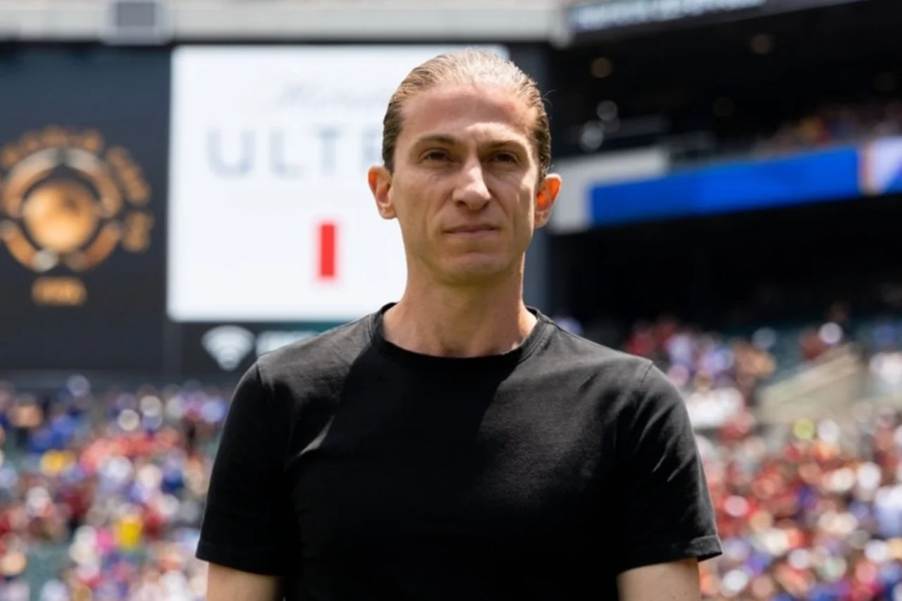 Filipe Luís se manifesta após saída do Flamengo e deixa recado 3 Filipe Luís se manifesta após saída do Flamengo e deixa recado