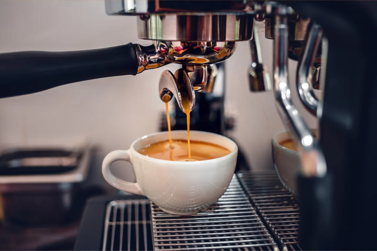 Regra dos 45 minutos para o café: nutricionista explica como aumentar energia, evitar azia e melhorar a absorção de nutrientes 25 Heloisa L 55