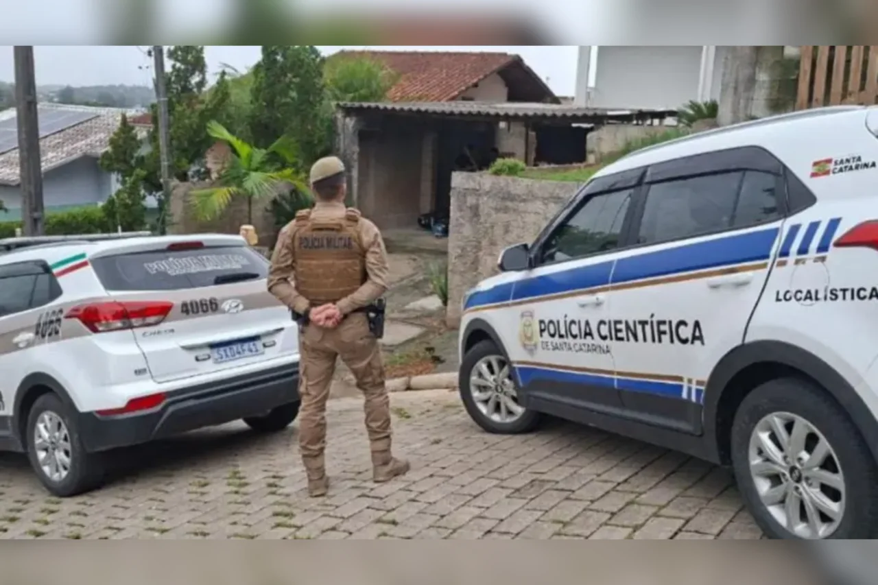 Pastor é esfaqueado durante visita de aconselhamento em Indaial; ex-marido de fiel é preso 9 Heloisa L 65