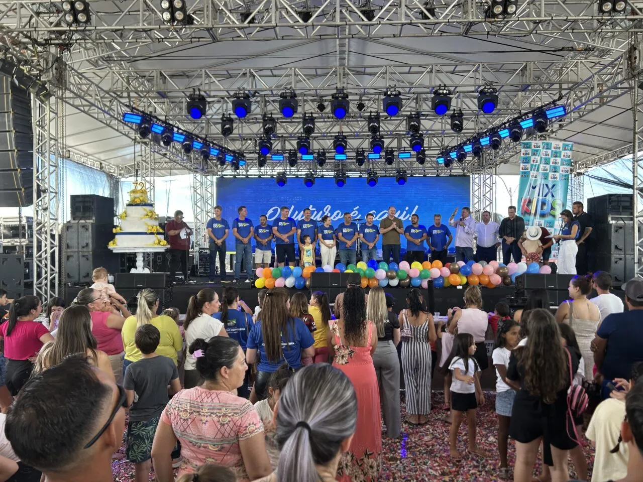 Mais de 30 mil pessoas participaram dos três dias de festa pelos 72 anos de Dionísio Cerqueira 24 IMG 7364