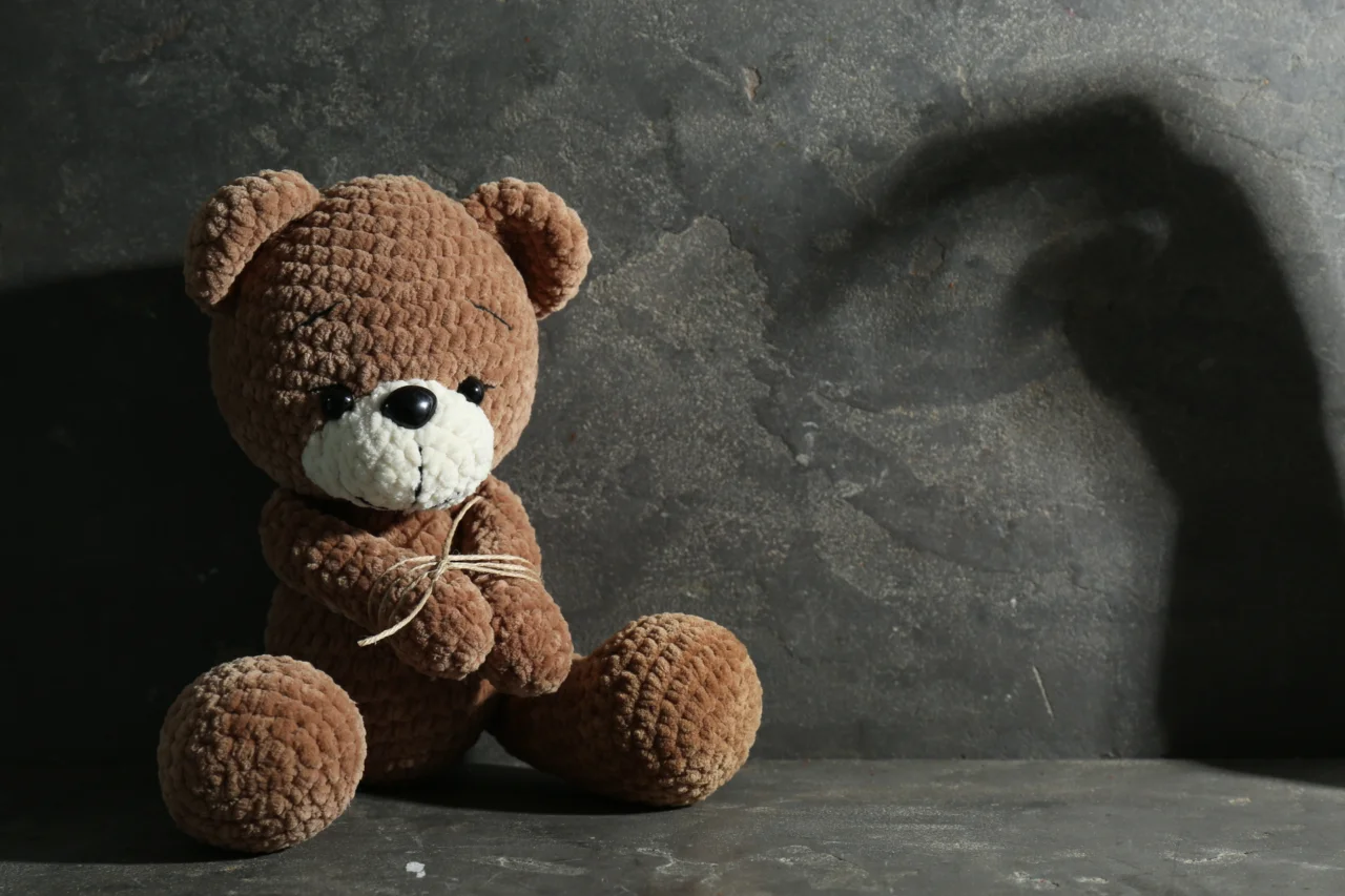 Médico de 76 anos é preso suspeito de abuso contra a neta de 4 anos 3 Médico foragido é detido na capital paulista por suspeita de abuso sexual contra neta de quatro anos. Prisão preventiva foi mantida após audiência de custódia.