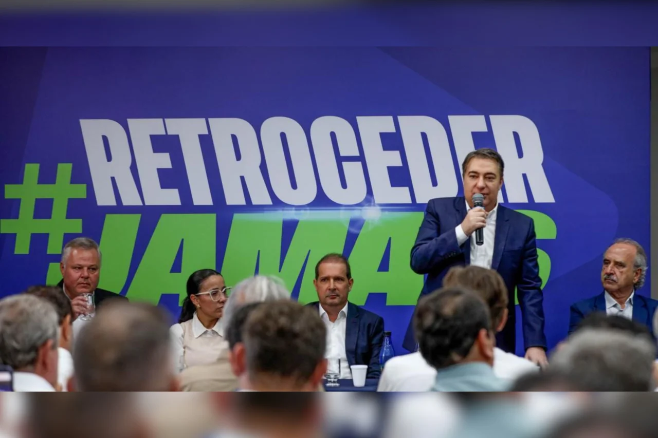 93% dos prefeitos do PL no Paraná deixam o partido após anúncio de filiação de Sergio Moro 14 93% dos prefeitos do PL no Paraná deixam o partido após anúncio de filiação de Sergio Moro