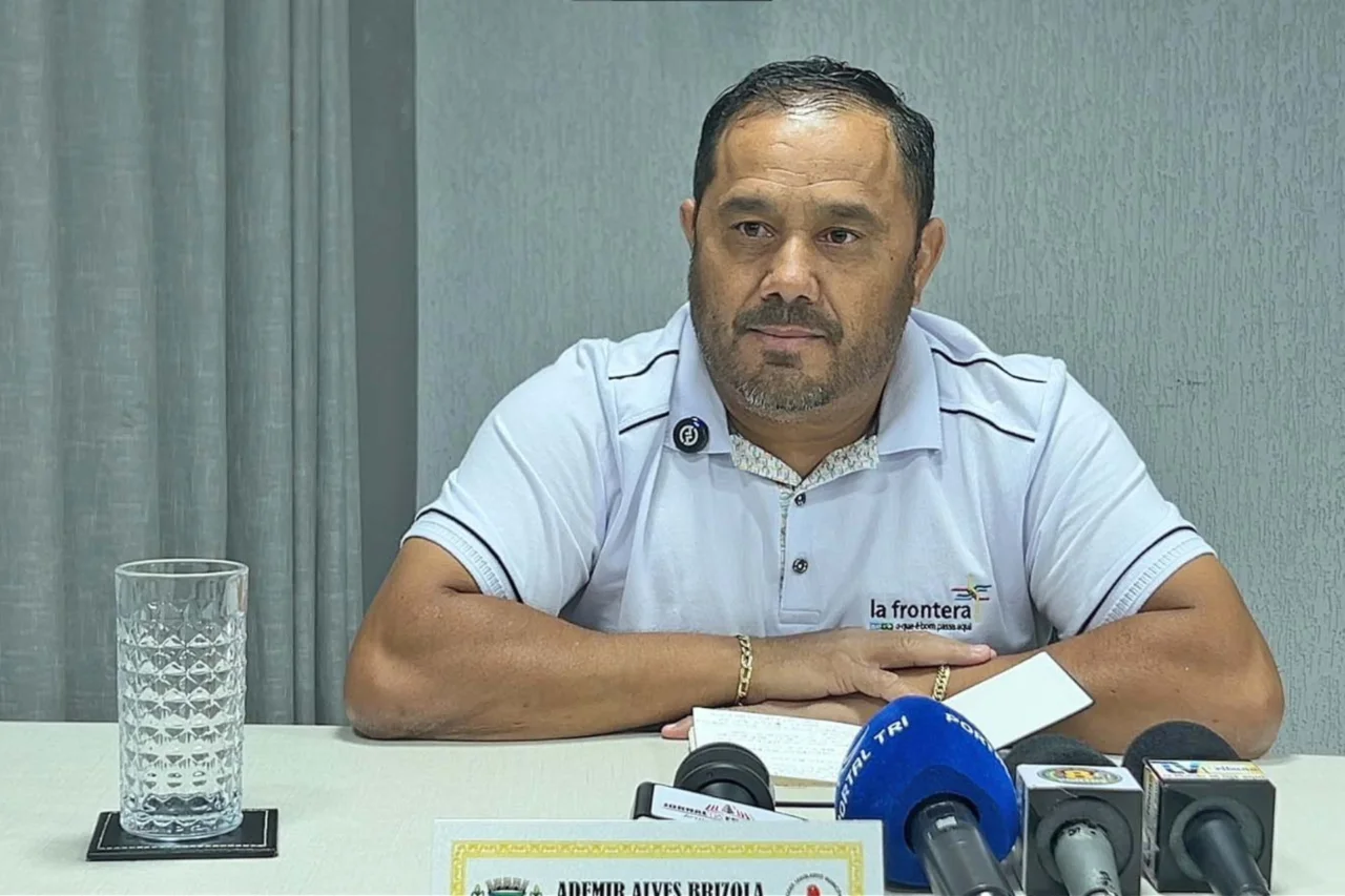 Brizola anuncia emenda para calçamento em São Pedro Tobias e cobra sinalização em creche 12 Brizola anuncia emenda para calçamento em São Pedro Tobias e cobra sinalização em creche