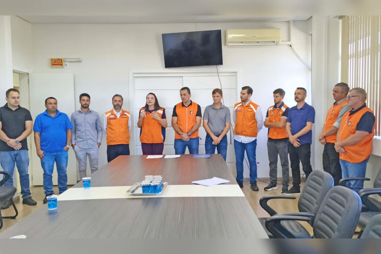 Defesa Civil entrega R$ 2 milhões para construção de cabeceiras de pontes em Dionísio Cerqueira 3 Defesa Civil entrega R$ 2 milhões para construção de cabeceiras de pontes em Dionísio Cerqueira