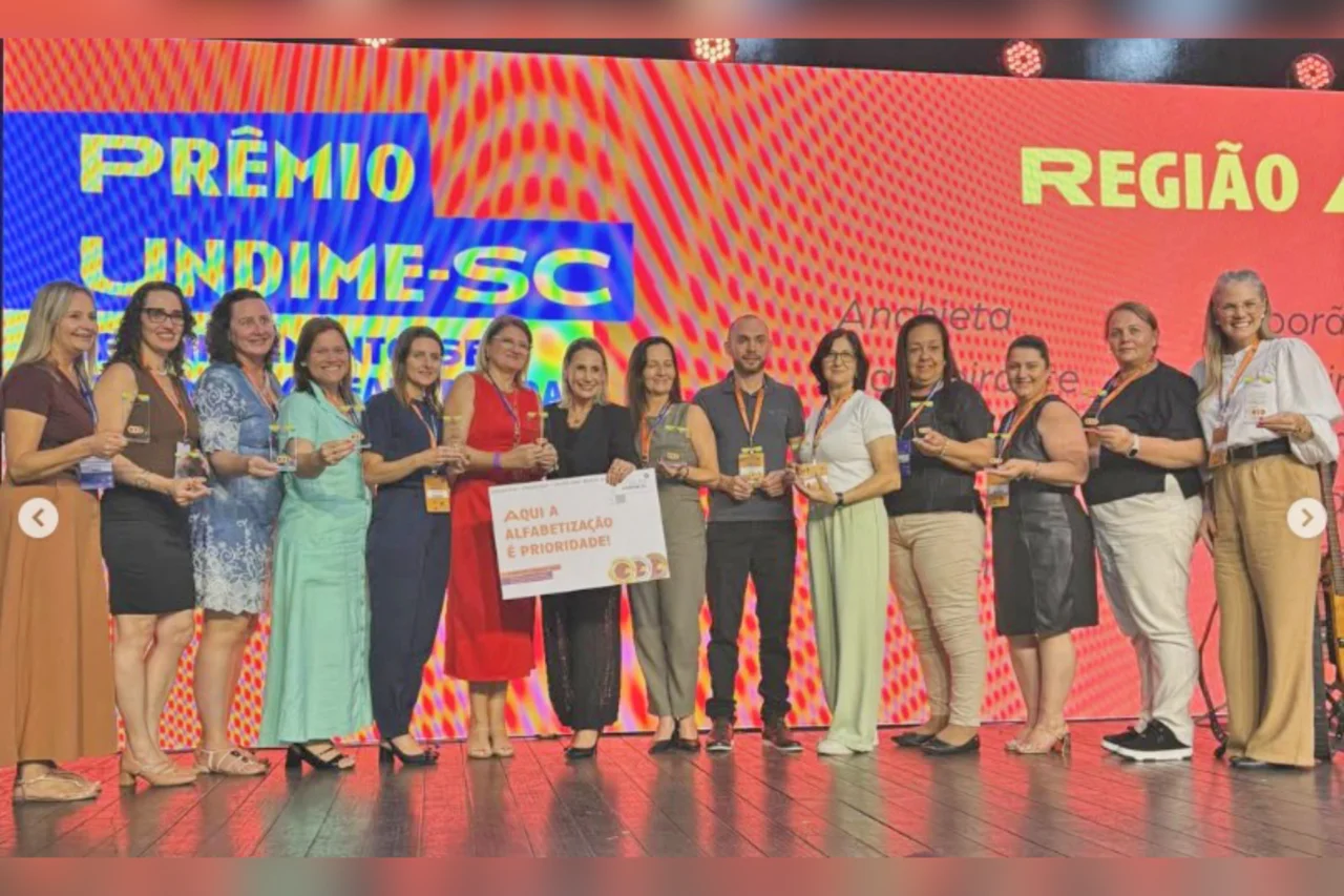 São José do Cedro recebe Selo Ouro de Alfabetização 11 Heloisa L 41