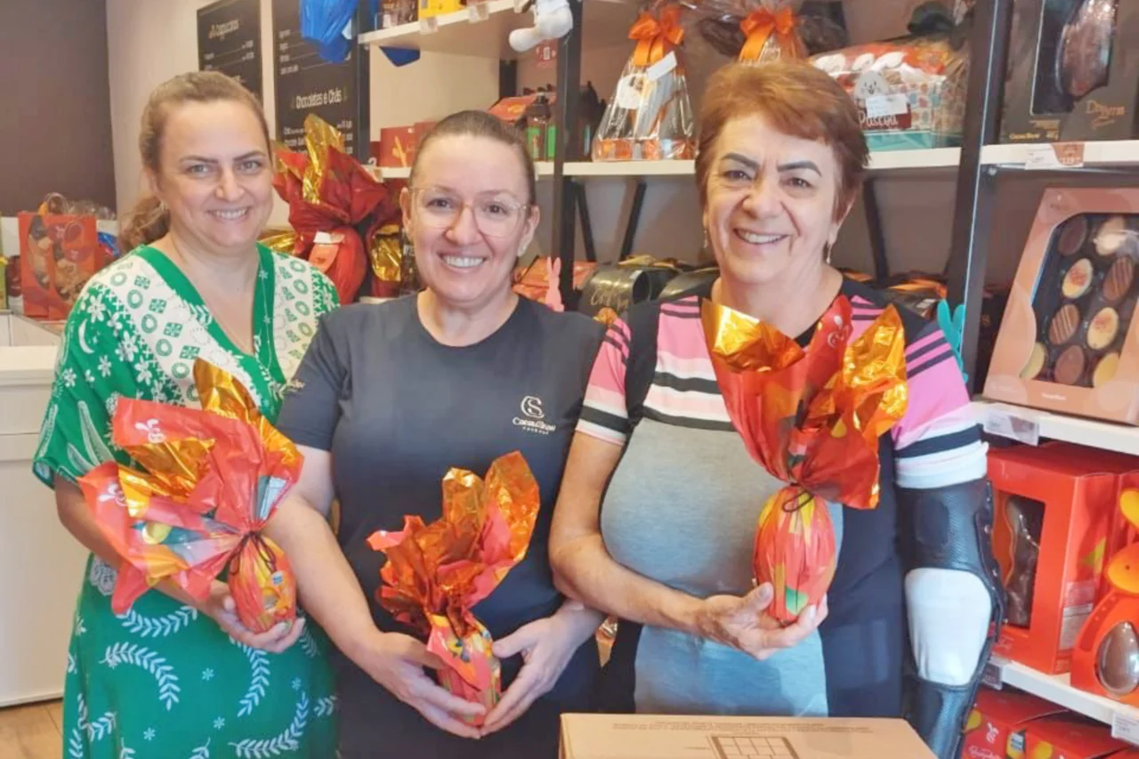 Guarujá recebe doação de 120 ovos de Páscoa para crianças em vulnerabilidade 10 Heloisa L 44