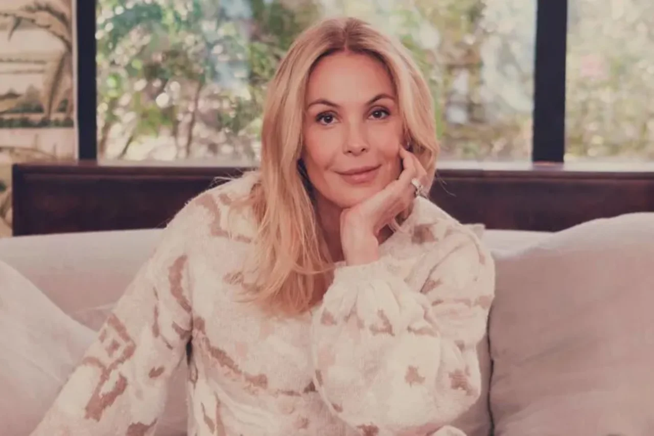 Carolina Ferraz deixa o Domingo Espetacular após seis anos 3 Carolina Ferraz deixa o Domingo Espetacular após seis anos