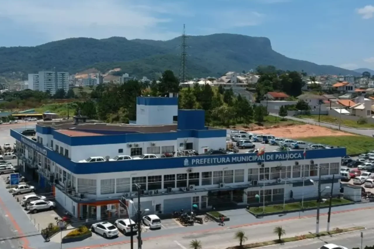 Prefeitura de Palhoça aparece como autora e ré em ação judicial e caso chama atenção da Justiça 1 crys 10 2