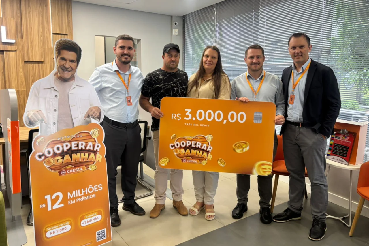 Campanha da Cresol premia associados e inicia série de sorteios com prêmios de até R$ 1 milhão 1 crys 11 2