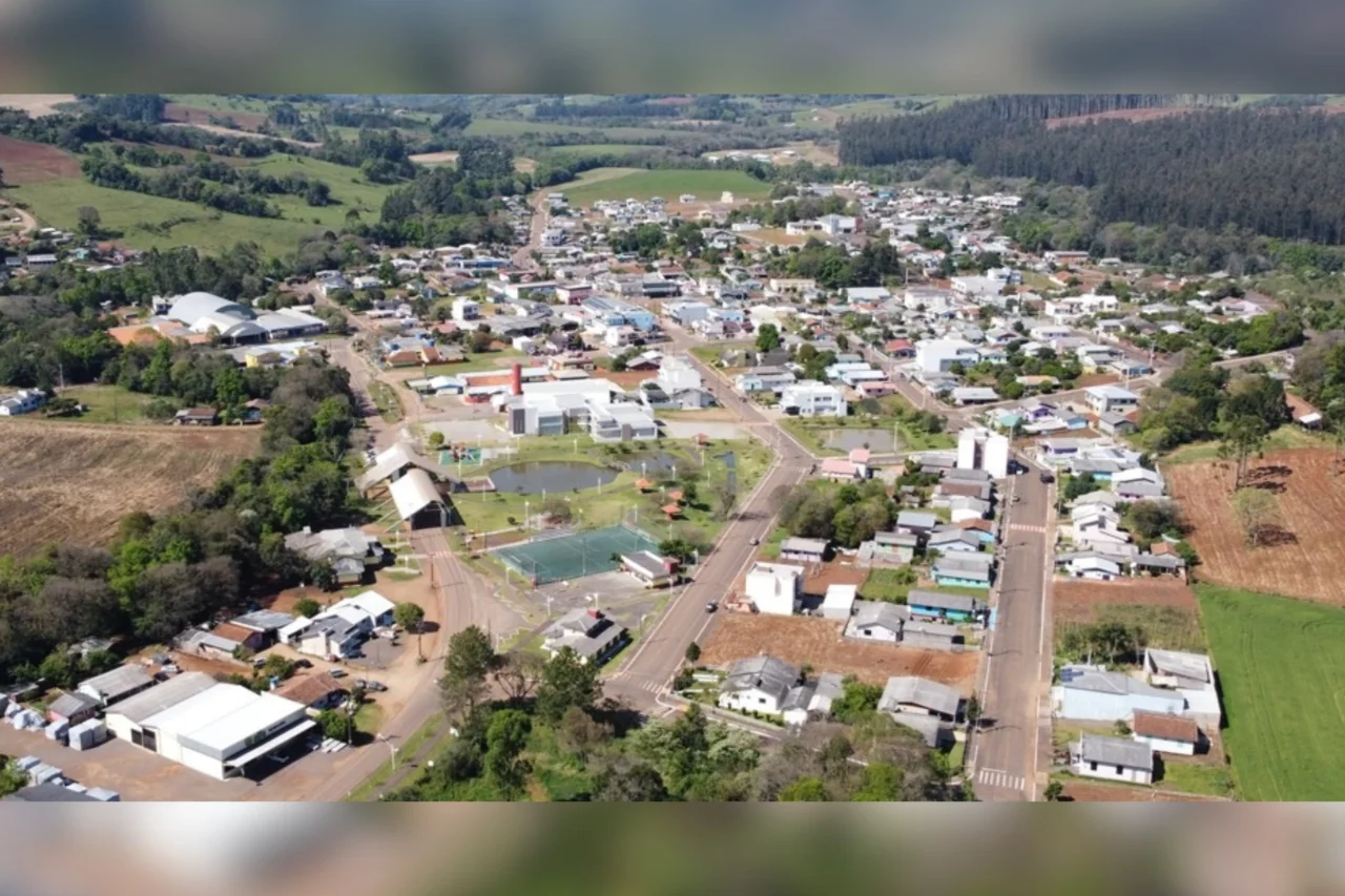 Lançamento da Expo Bom Jesus e Festa do Chapéu de Palha marcado para maio 11 O prefeito Helio Surdi reforça convite para lançamento da Expo Bom Jesus e destaca programação prevista para julho no município