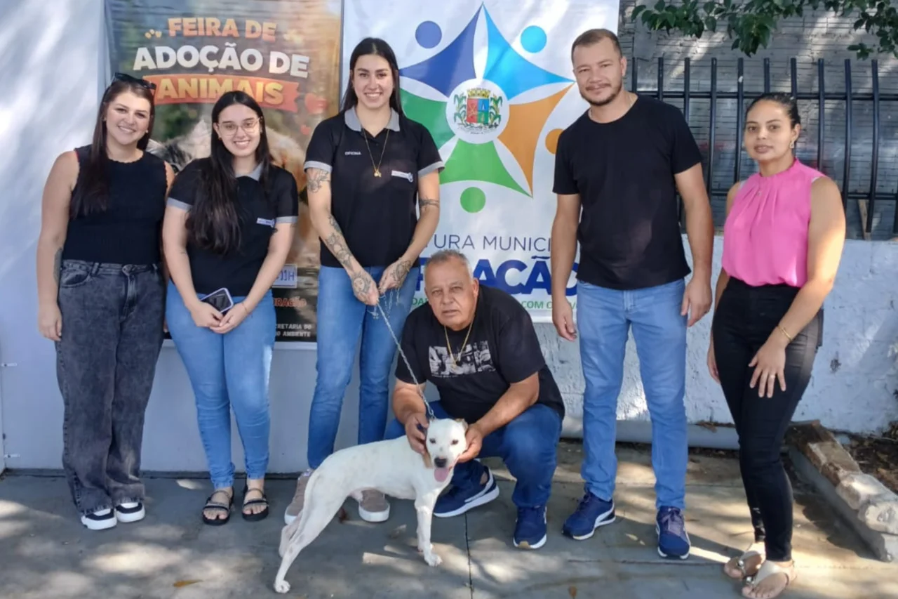 Feira de adoção em Barracão amplia encaminhamento de animais para novos lares 8 Ação realizada na Praça Clevelândia reúne a comunidade e reforça iniciativas de adoção responsável