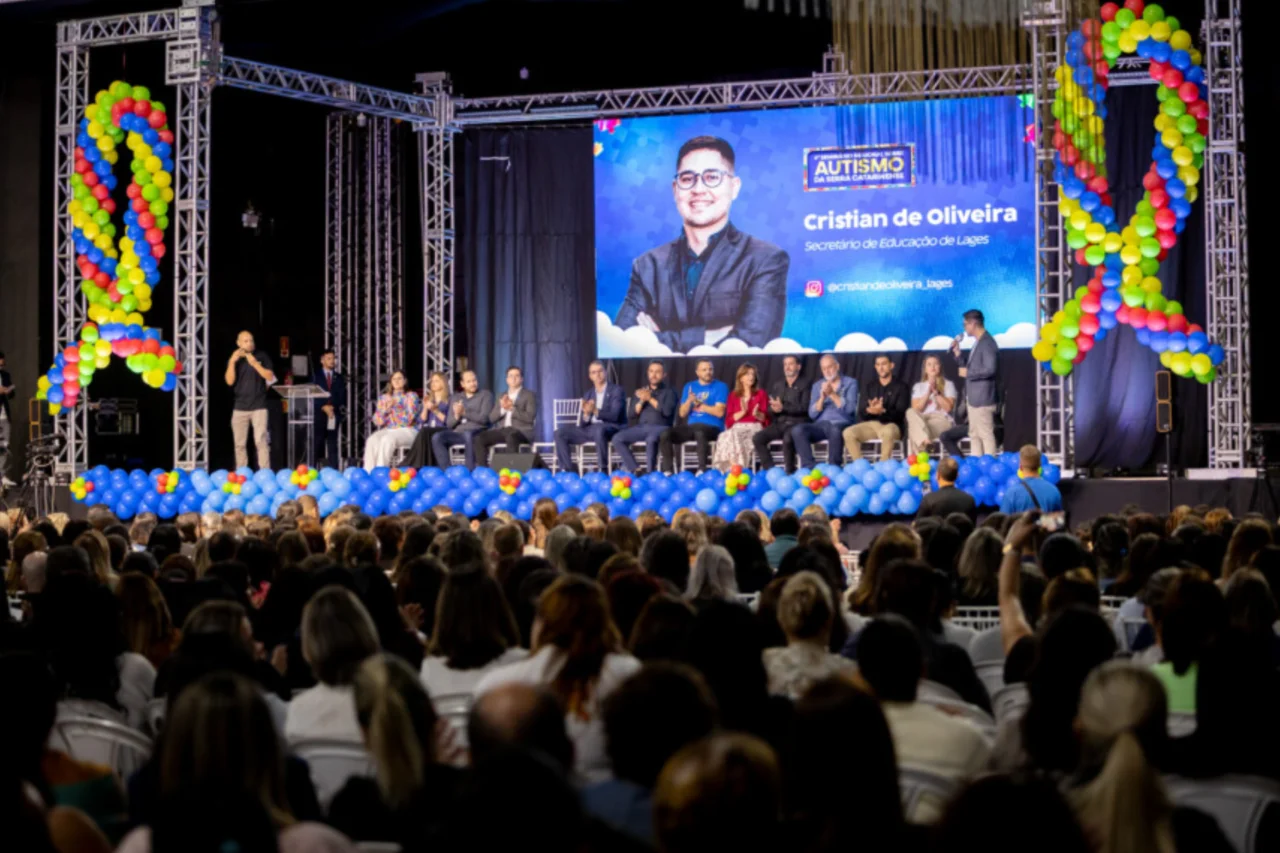 Evento realizado em Lages reúne milhares de participantes e destaca a importância da qualificação profissional e inclusão no atendimento ao autismo.