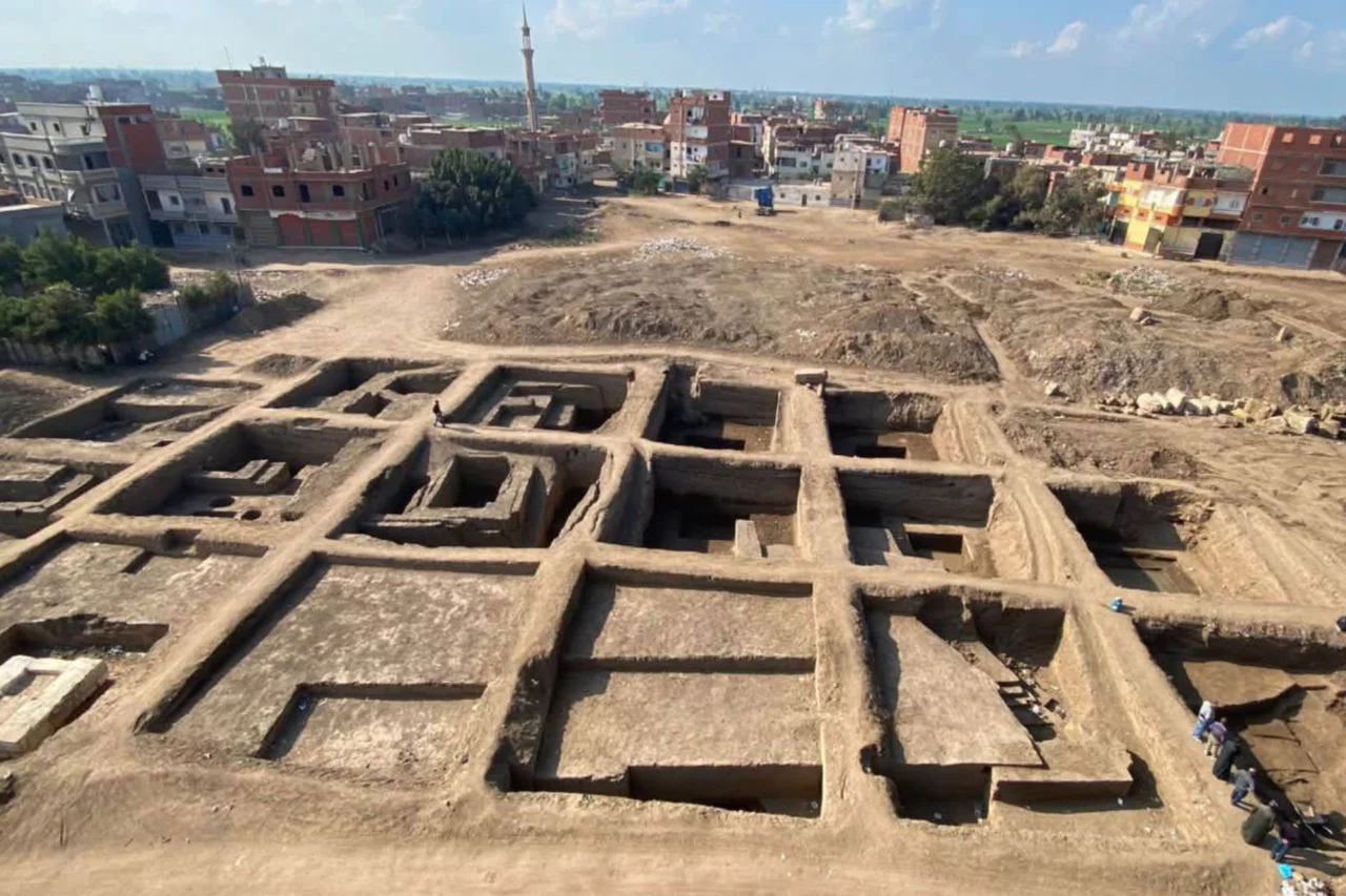 Estátua monumental pode revelar novos detalhes sobre o reinado de Ramsés II