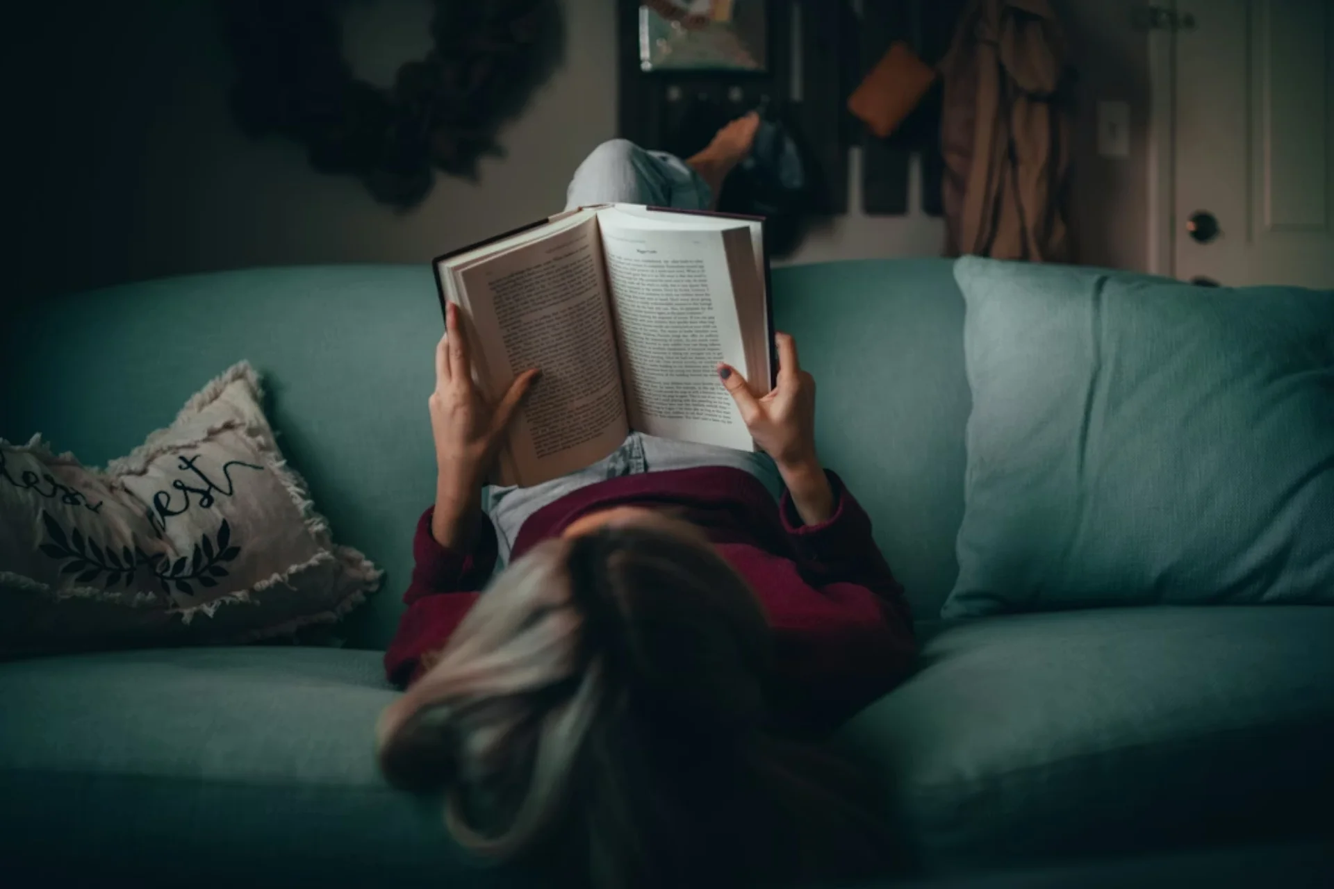 4 livros que podem fazer você repensar a vida inteira às 3 da manhã